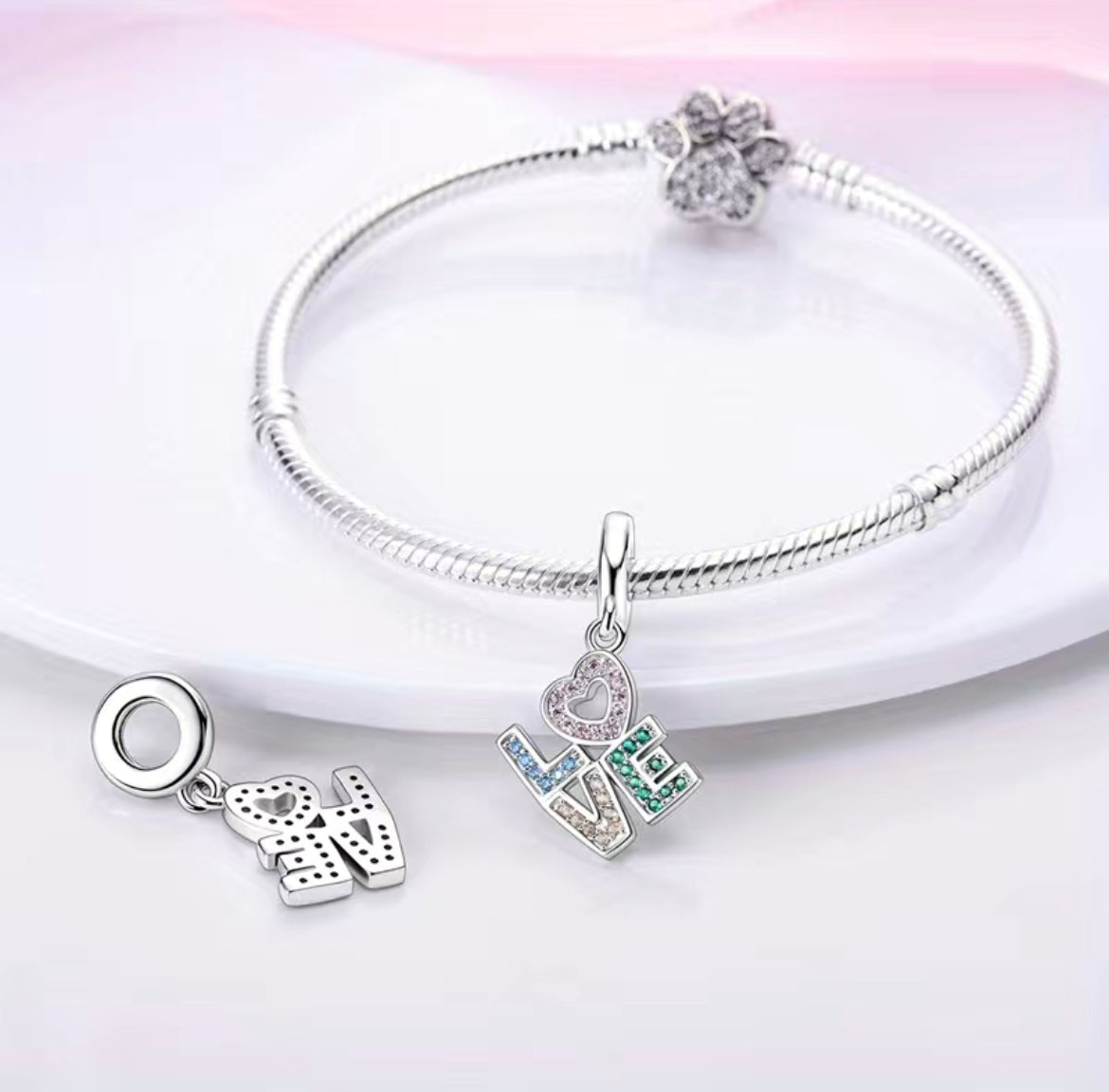 Bracelet (7 modèles/ 4 tailles au choix) + un pendentif au choix, prix spécial ensemble